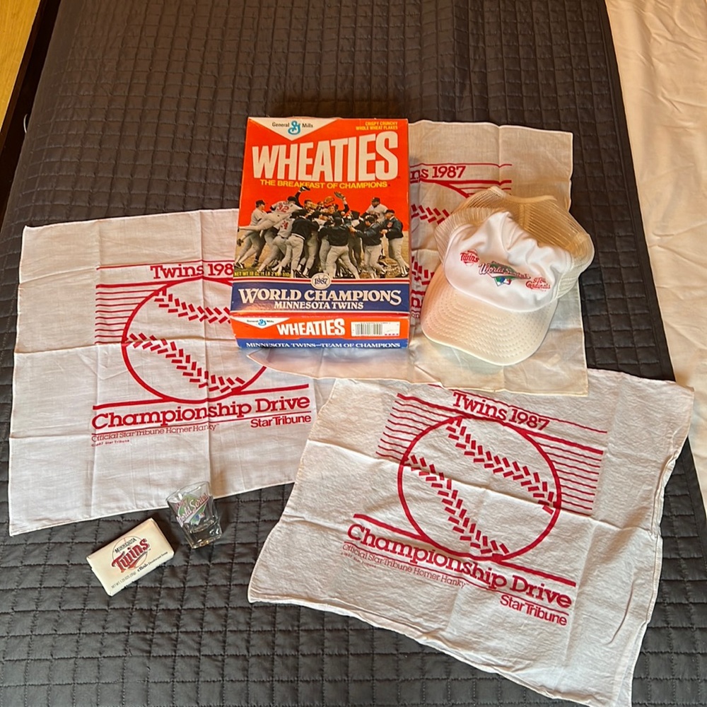 Minnesota Twins 1987 World Series collector package